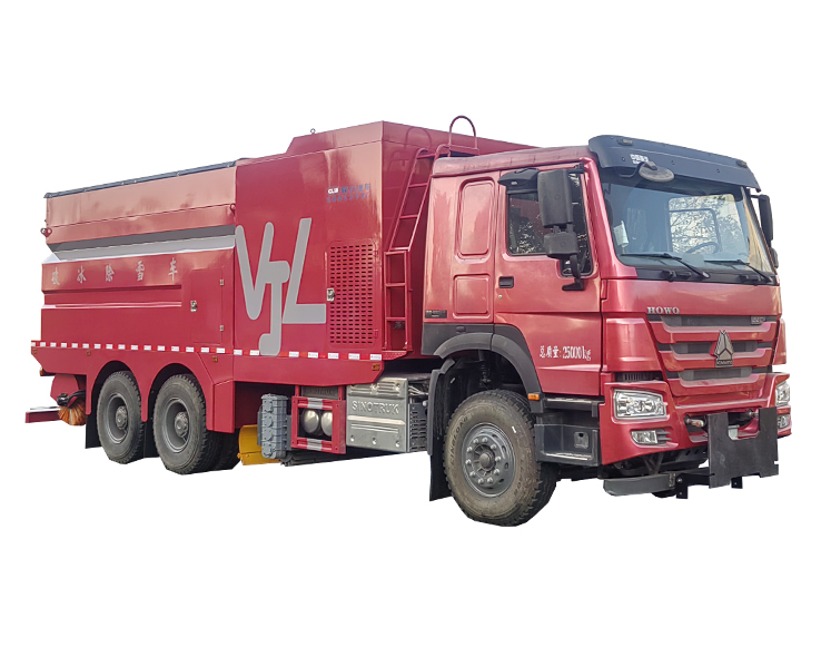 破冰除雪车